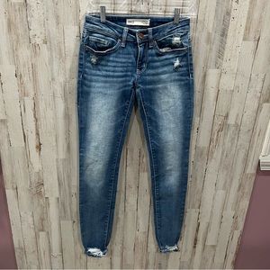 BKE Buckle Stella Low Rise Slim Fit Ankle Skinny Lightly Distressed Jeans